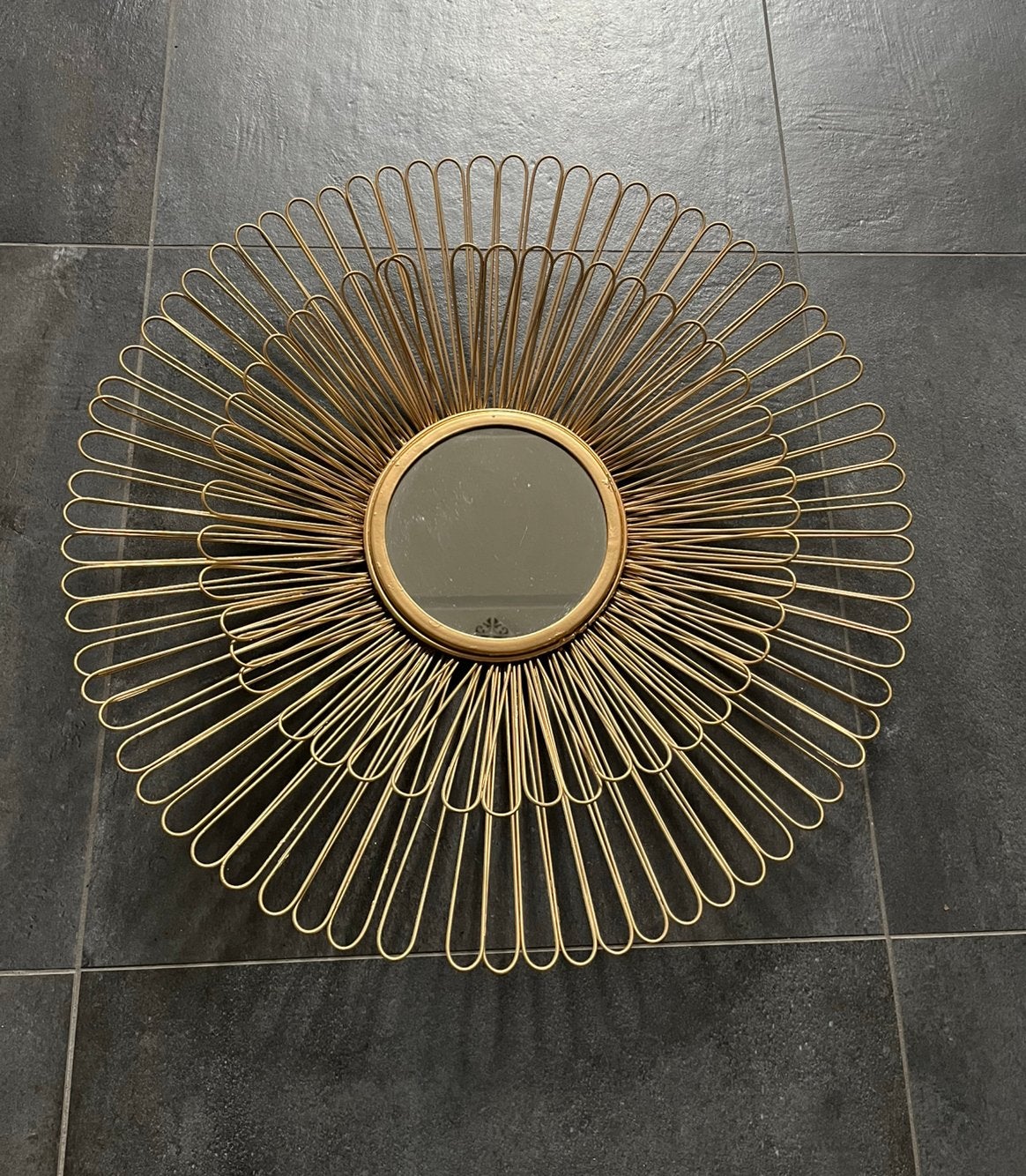 Spiegel design, diameter 66cm, als nieuw, Huis en Inrichting, Woonaccessoires | Spiegels, Ophalen of Verzenden, Zo goed als nieuw