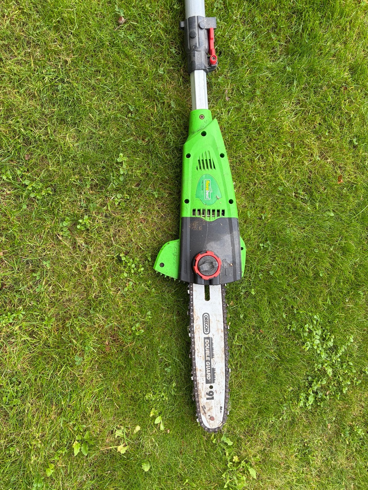 Telescopische elektrische kettingzaag