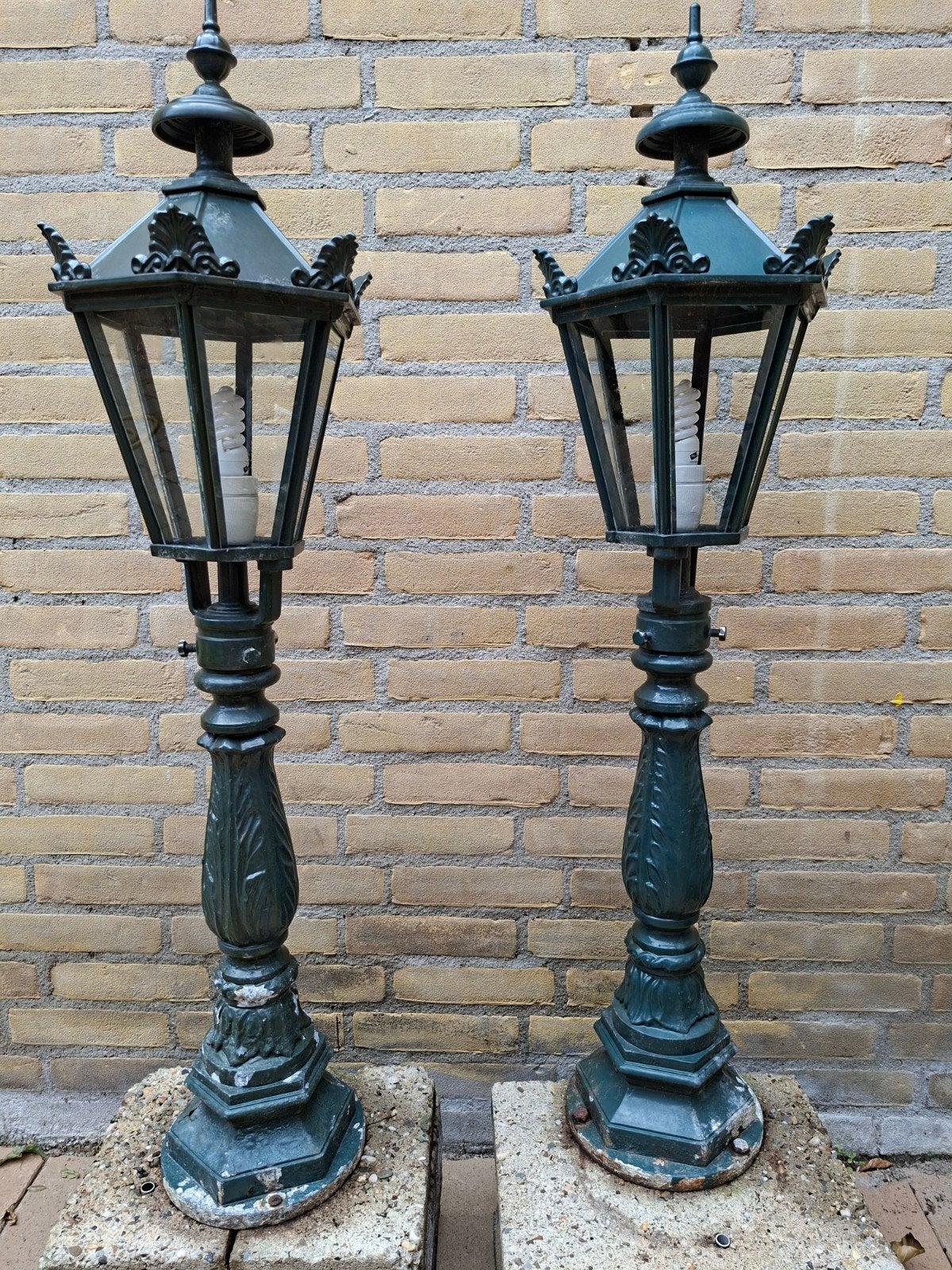 Set van 2 klassieke lantaarns, 100 cm hoog, Tuin en Terras, Buitenverlichting, Ophalen, Gebruikt, Staande lamp, Aluminium