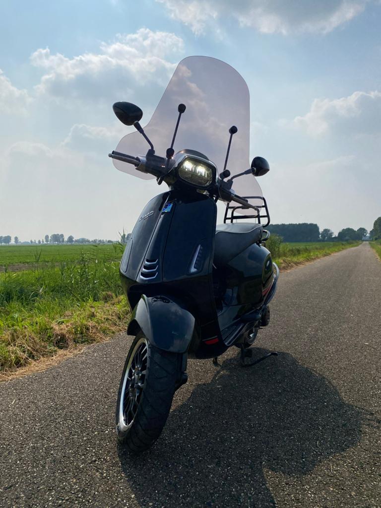 Vespa Sprint 2020 modeljaar, Ophalen, Overige modellen, Maximaal 45 km/u, Zo goed als nieuw