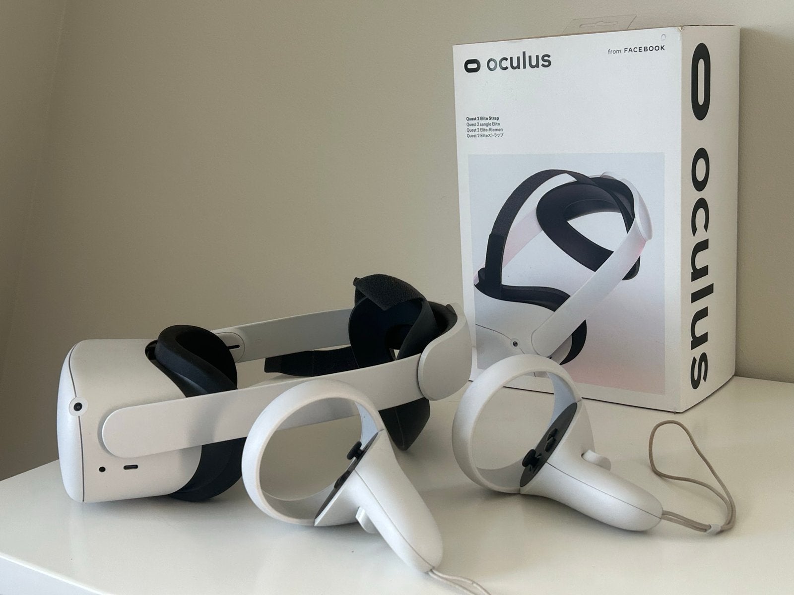 Oculus Quest 2 VR-bril met lichte zonneschade, Ophalen of Verzenden, Gebruikt, VR-bril, Overige platformen