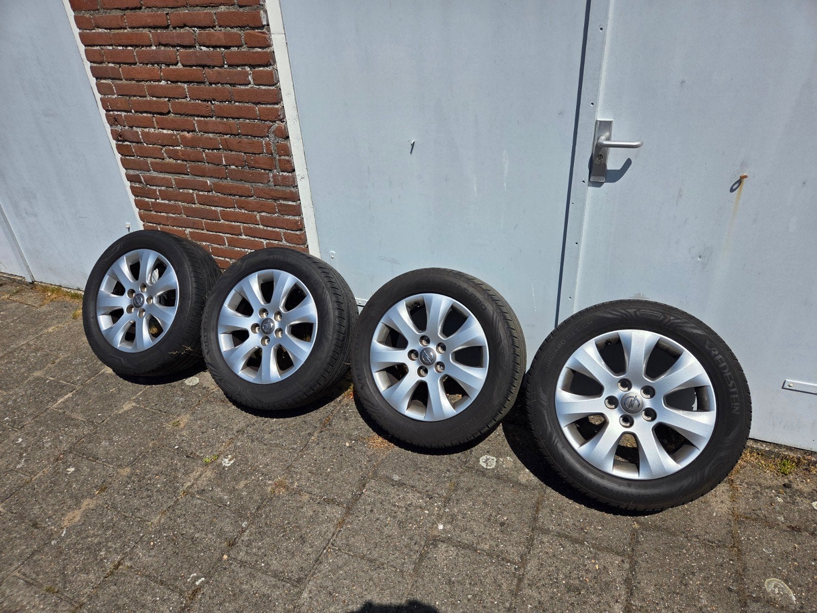 Aangeboden originele 16 inch Opel velgen steek 5x120, Auto-onderdelen, Banden en Velgen, Ophalen, Gebruikt, Banden en Velgen, 17 inch