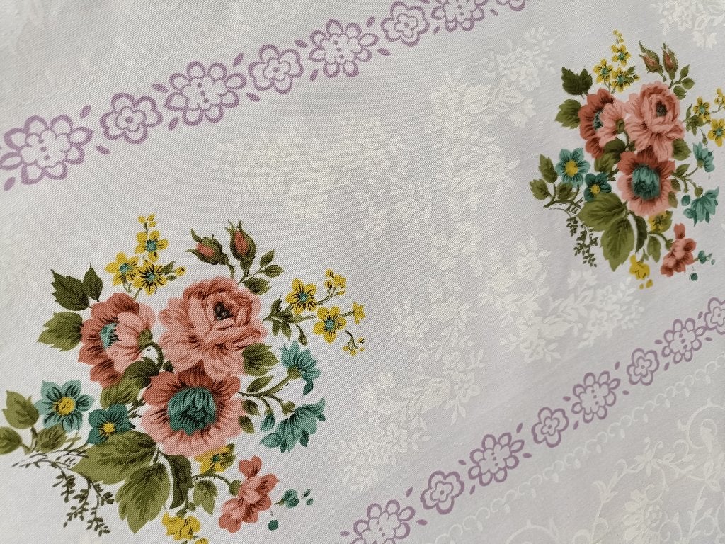 Damast lap stof met roze pastelkleur bloem 100 x 117 (R13), Meerkleurig, 120 cm of meer, Nieuw, Ophalen of Verzenden