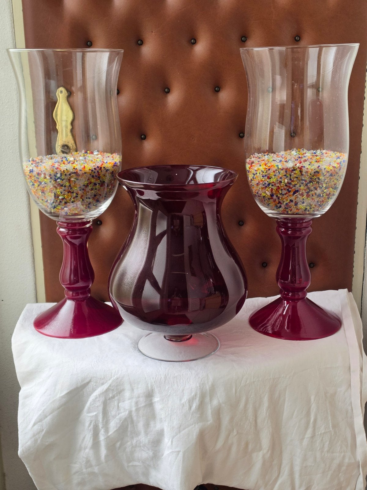 Aparte glazen kaststel. Glas met rood glas, Antiek en Kunst, Ophalen