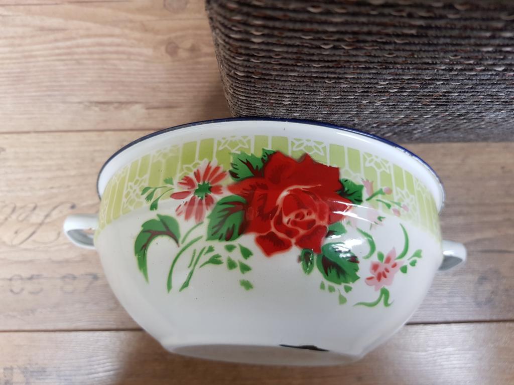 Emaille schaal met bloemen, Antiek en Kunst, Antiek | Emaille, Ophalen of Verzenden