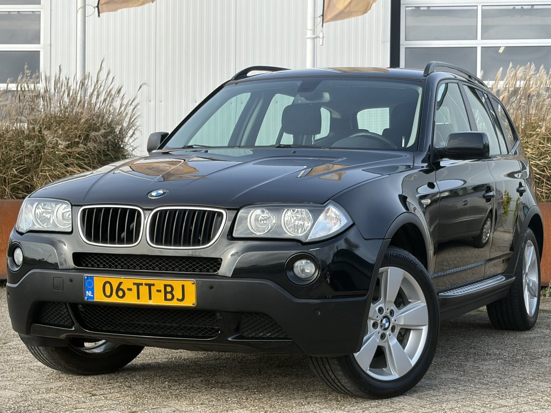 BMW X3 2.0i Executive 150pk | Airco automatisch | Cruise con, Auto's, Stof, Zwart, 4 cilinders, 150 pk
