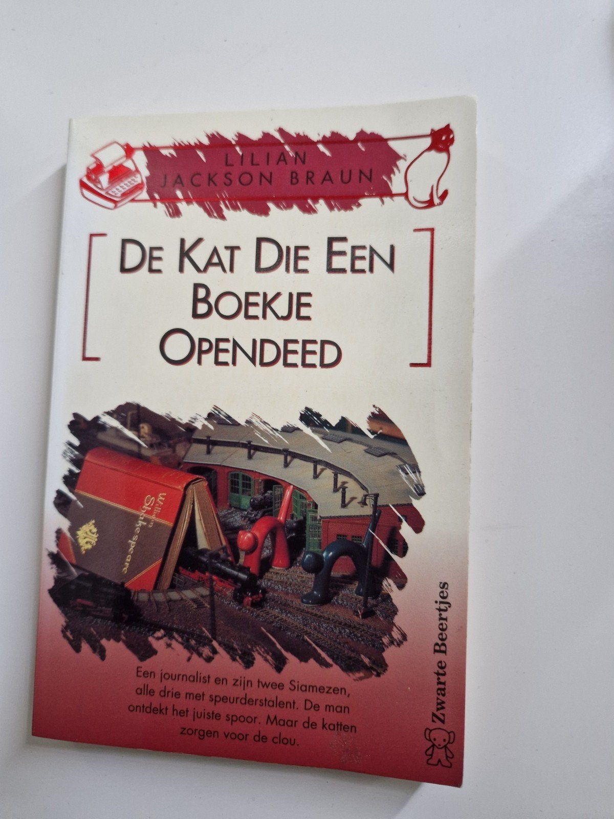 Lillian Jackson Braun - De kat die een boekje opendeed, Boeken, Thrillers, Ophalen of Verzenden, Zo goed als nieuw, Lillian Jackson Braun