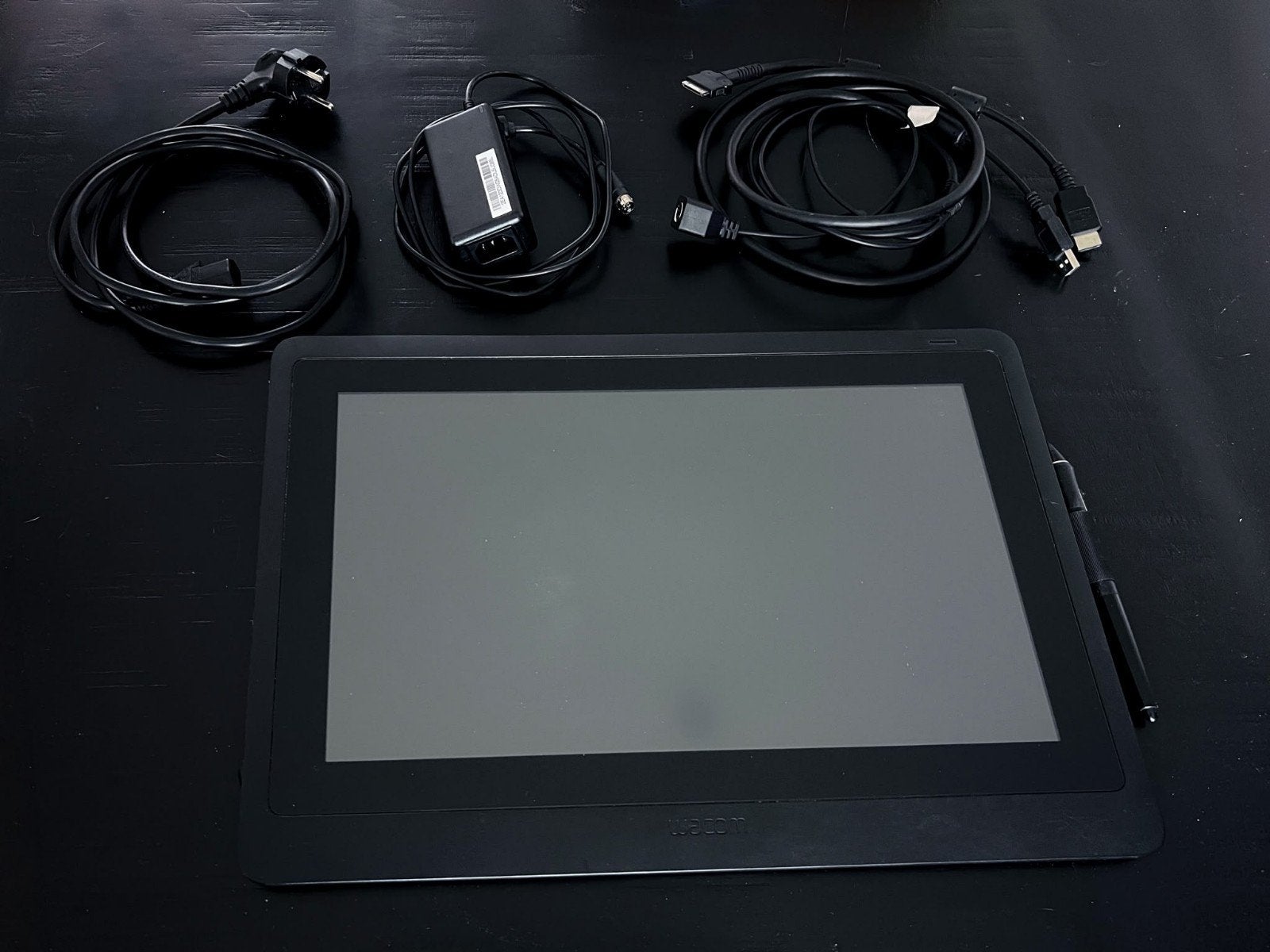 Wacom Cintiq 16 tekentablet met scherm, Computers en Software, Ophalen, Gebruikt, Bedraad, Wacom Cintiq