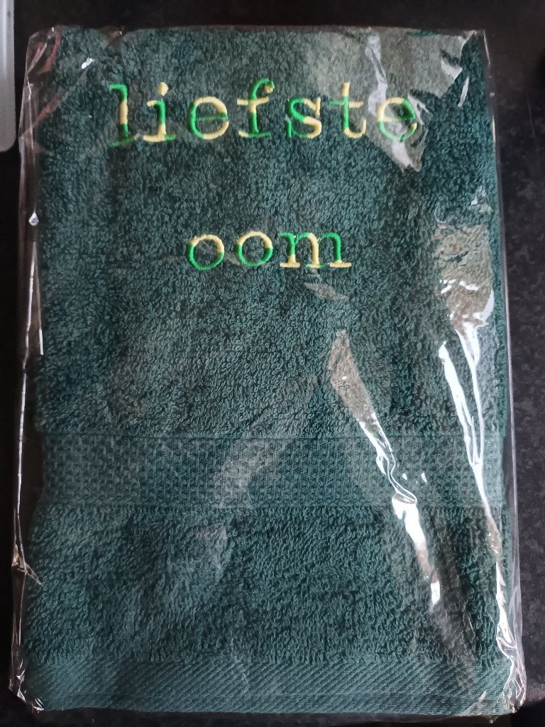 Nieuw geborduurde donker groen handdoek liefste oom groen ge, Ophalen of Verzenden, Nieuw, Groen, Handdoek