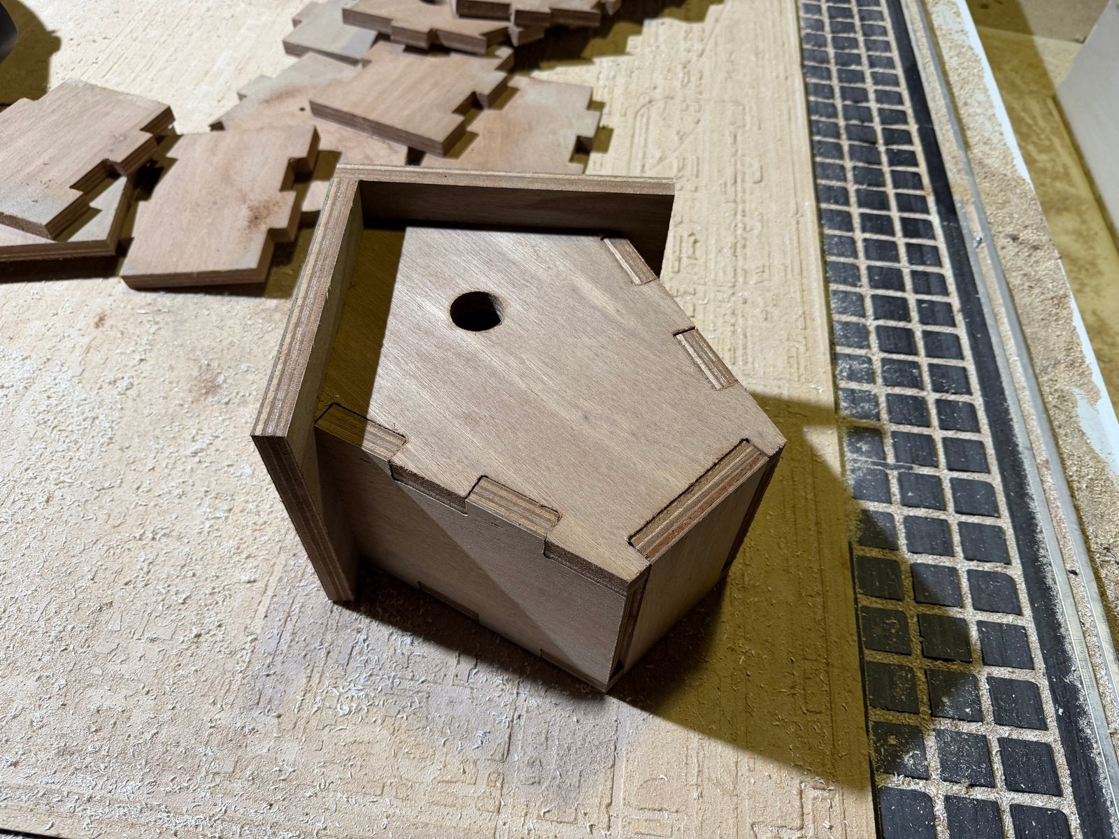 5x Zelfbouw Vogelhuisje - 18mm Hardhouten Multiplex, Ophalen, Nieuw