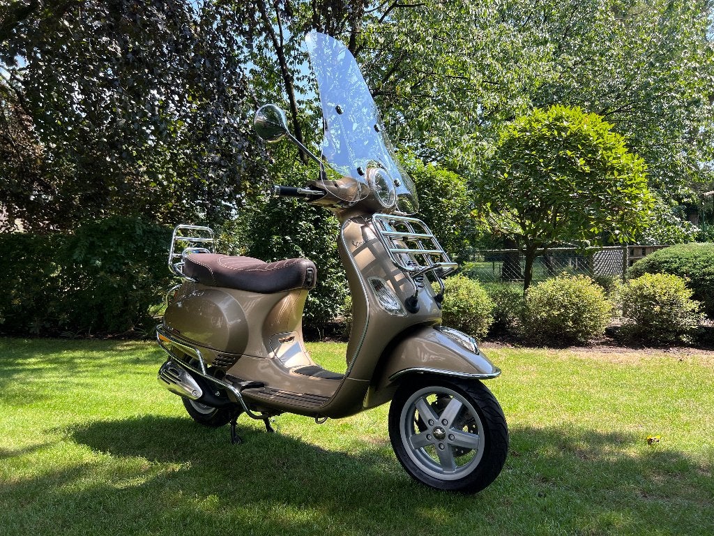 Nieuwstaat Vespa LX 50 Touring snorscooter. Vol optie's!, Fietsen en Brommers, Ophalen, 49 cc, Zo goed als nieuw, Benzine