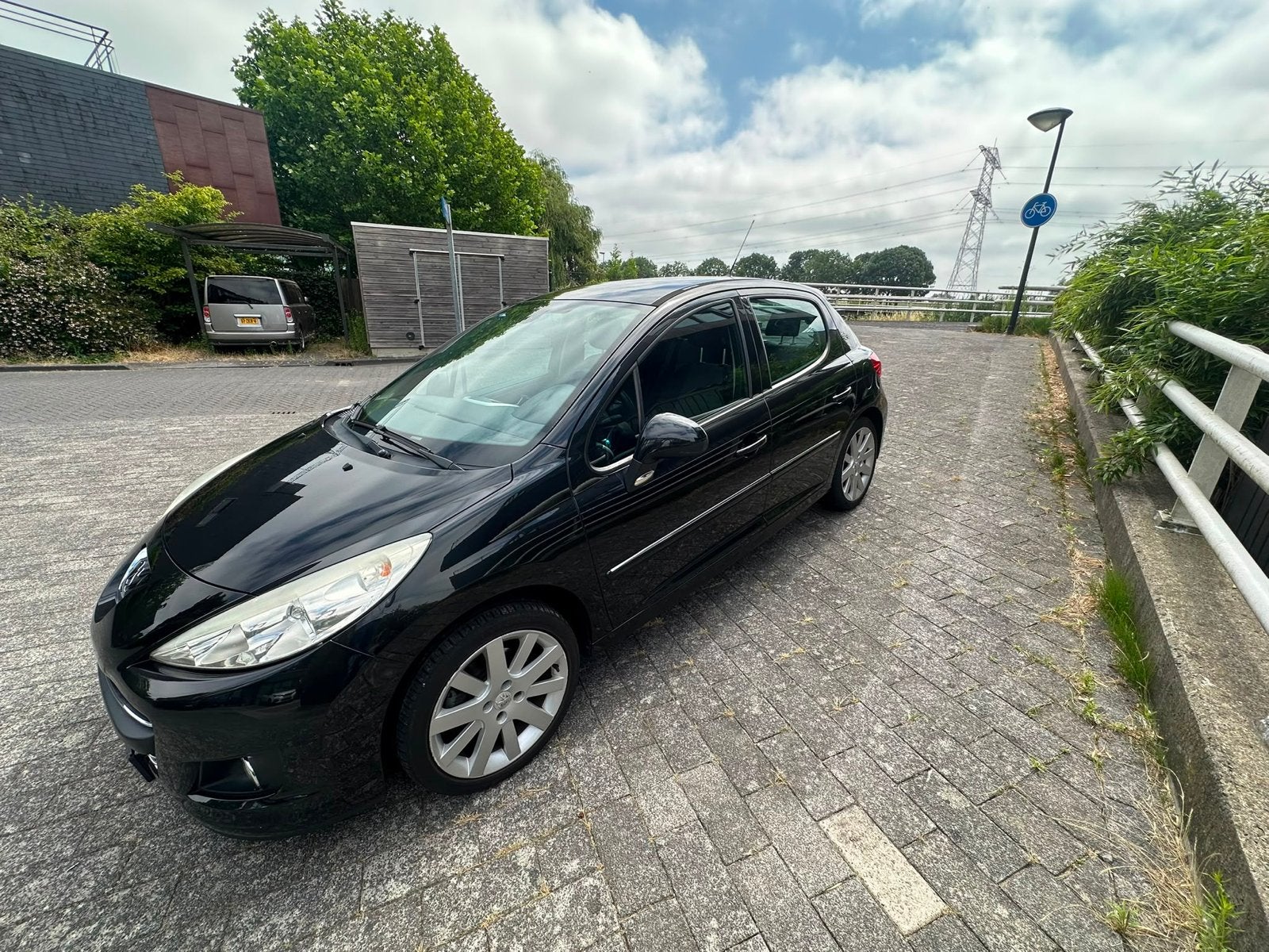 Peugeot 207 1.6 VTI 16V 5DRS 2010 Zwart, Auto's, Voorwielaandrijving, Zwart, Origineel Nederlands, Handgeschakeld