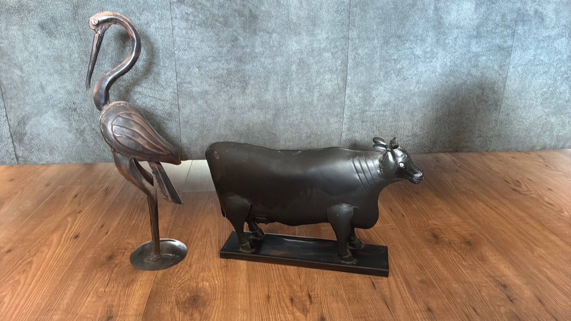 Decoratieve beelden: Reiger en Stier, Huis en Inrichting, Ophalen, Gebruikt