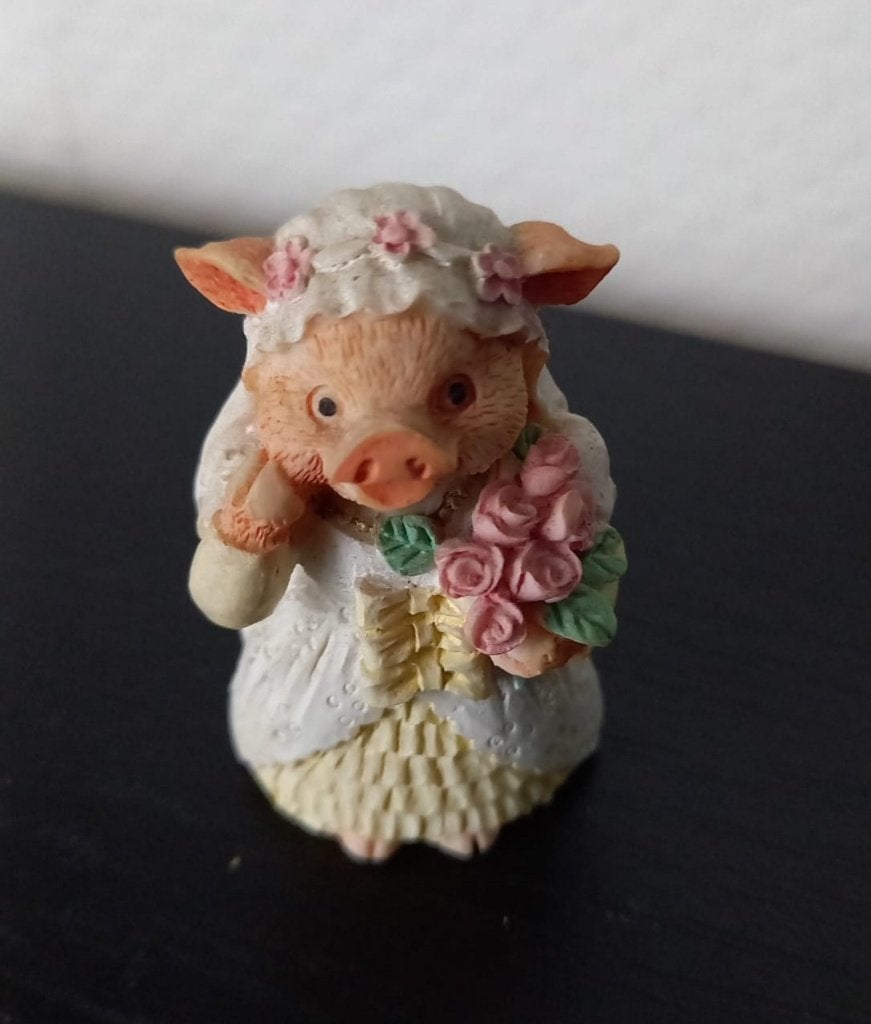 Beeldje van een varken als bruidje, Ophalen of Verzenden, Zo goed als nieuw, Dier