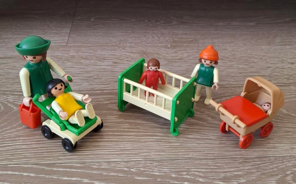 Vintage wandelwagen, poppenwagen en kinderbedje, Ophalen of Verzenden, Gebruikt