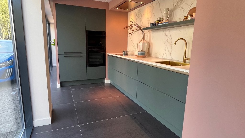TE KOOP Showroom keuken - Donkergroen, Ophalen, Overige typen, Nieuw, Composiet