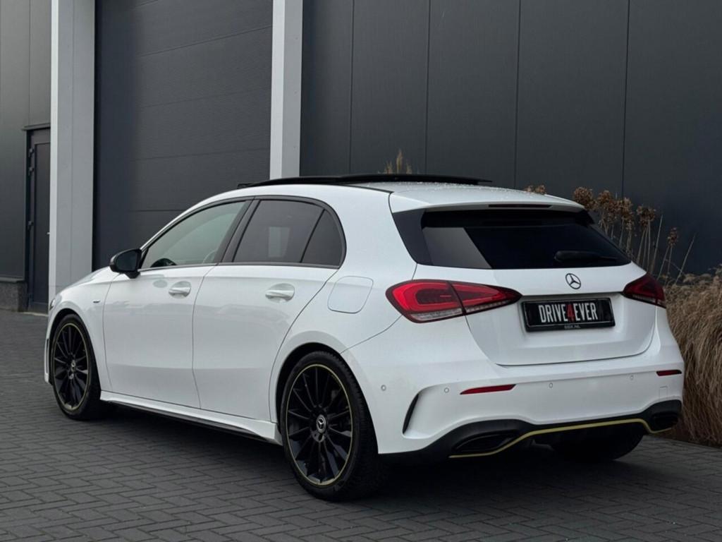 Mercedes-Benz A-klasse 200 AMG EDITION 1 M2020 PANO NAVI LED, Auto's, Mercedes-Benz, Gebruikt, 4 cilinders, Automatische klimaatregeling