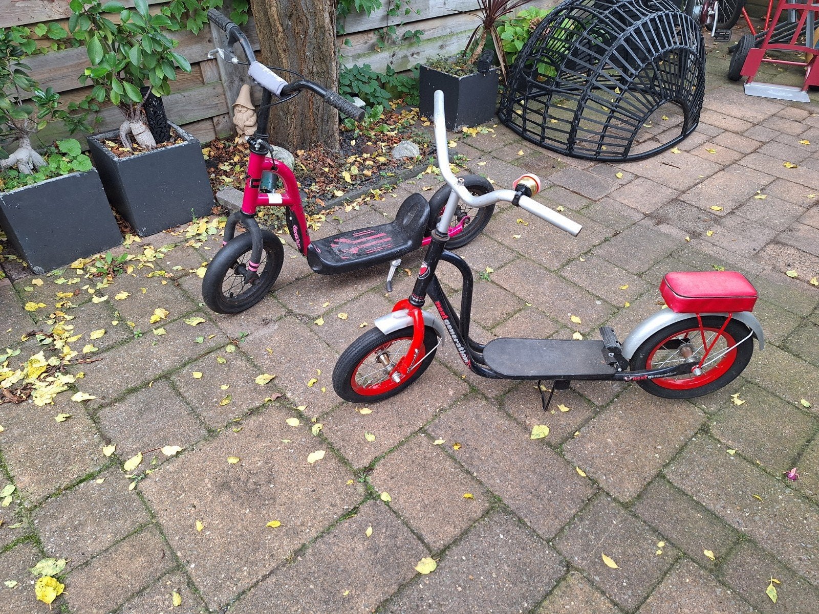 2 kindersteps: paars en rood, Ophalen of Verzenden, Gebruikt, Gewone step