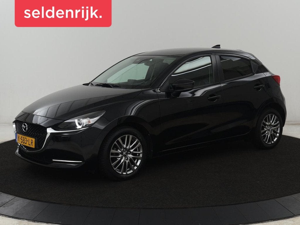 Mazda 2 1.5 Skyact-G Luxury | Stoel & stuurverwarming | Head, Voorwielaandrijving, Stof, 4 cilinders, Zwart