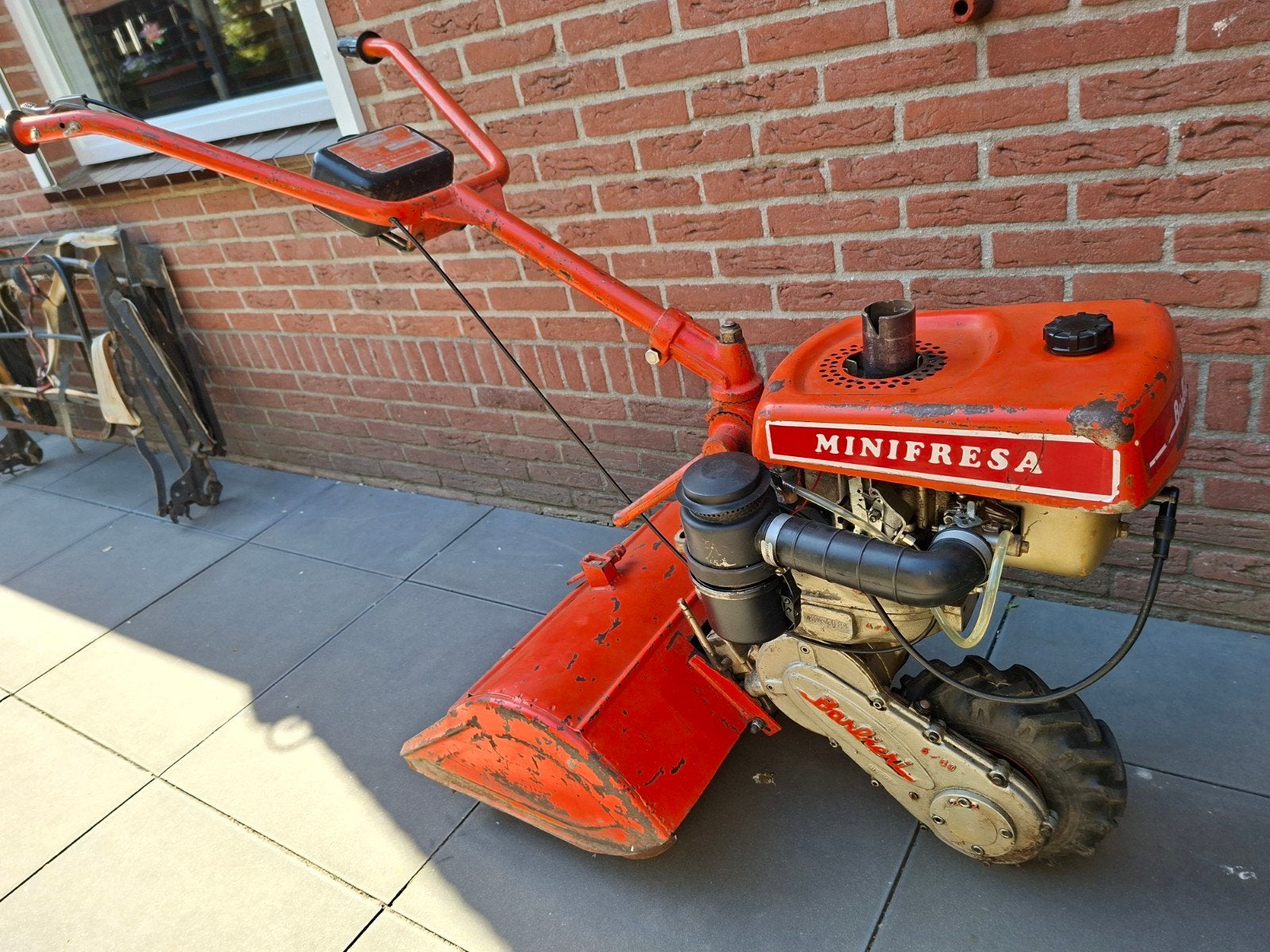Mooie kleine Barbieri tuinfrees / grondfrees (Minifresa), Tuin en Terras, Hand-tuingereedschap, Ophalen, Gebruikt
