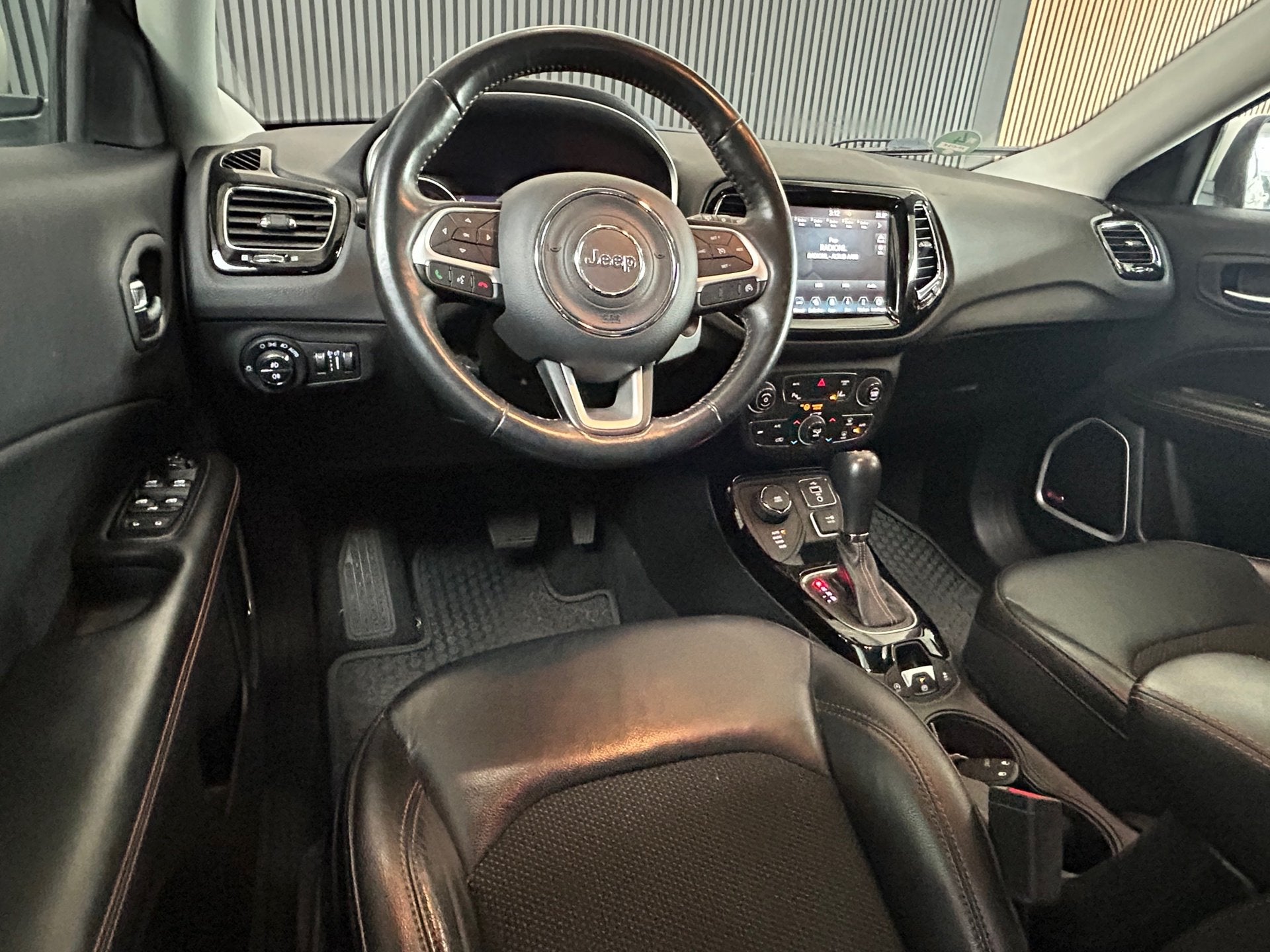 Jeep Compass 1.4 MultiAir Limited 4x4 Apple Carplay|Trekhaak, Auto's, Automaat, 450 kg, Gebruikt, 4 cilinders