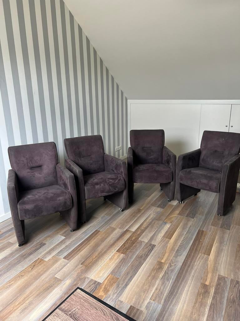 4 mooie eetkamerstoelen van stof op wieltjes, Ophalen of Verzenden