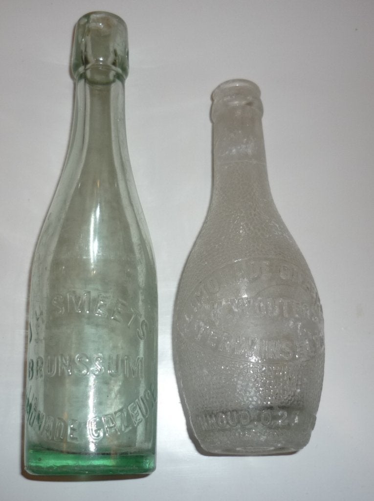 2 limonade gazeuse flesjes, J.H. SMEETS BRUNNSUM, H.WOUTERS, Verzamelen, Ophalen of Verzenden, Gebruikt, Verpakking