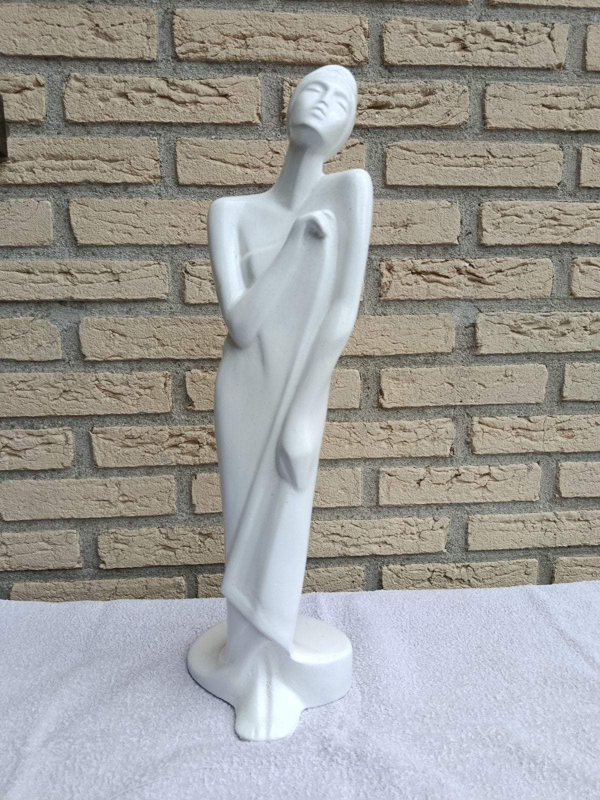 Elegant wit beeld van vrouw, Art Deco stijl, Antiek en Kunst, Art deco, Ophalen of Verzenden, 20 - 50 cm, Beeld