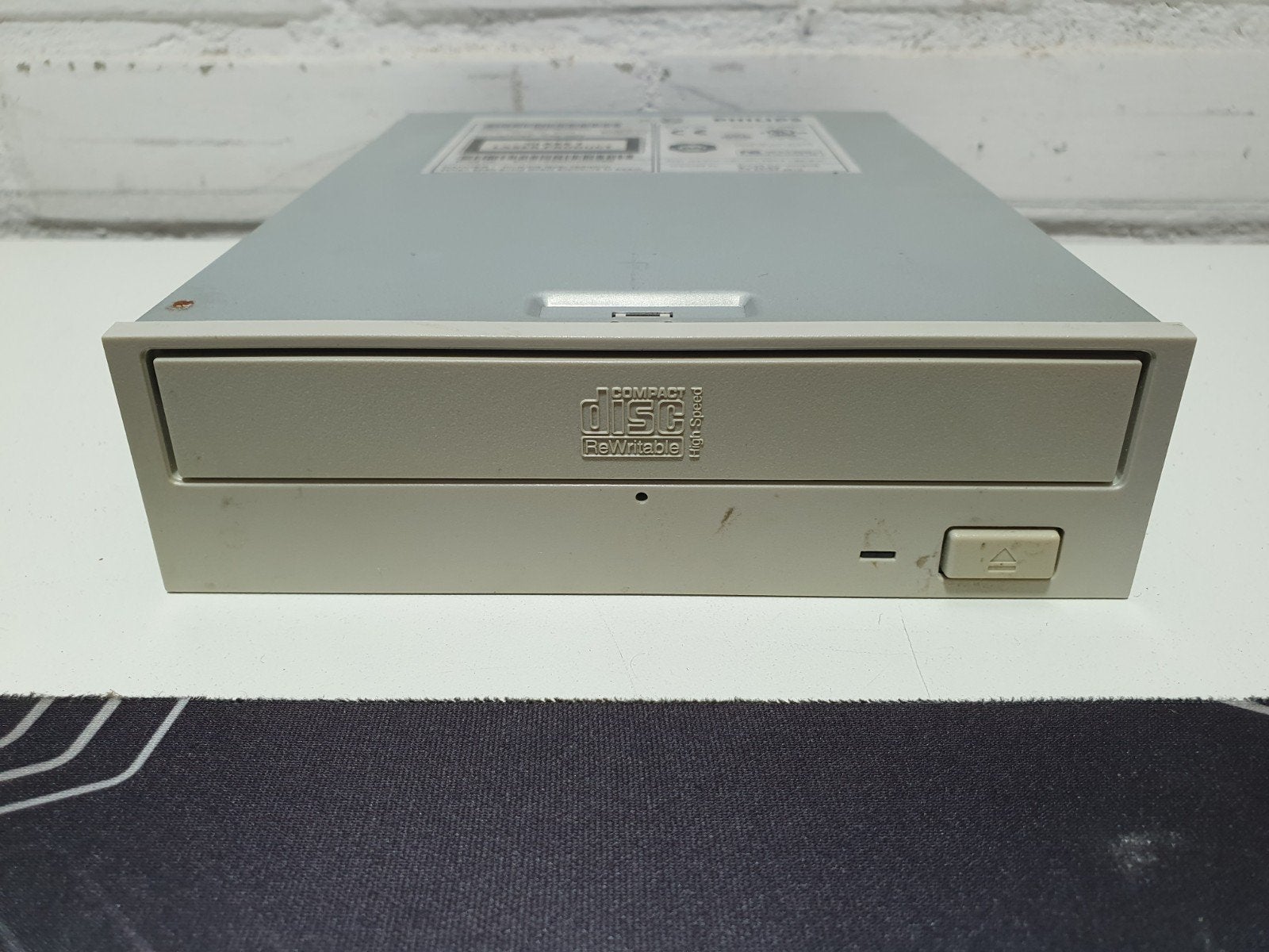 Philips CD-RW brander IDE – vintage 2002, Computers en Software, Optische drives, Intern, ., Ophalen of Verzenden, Zo goed als nieuw