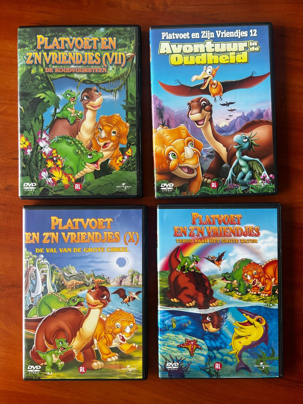 Platvoet en zijn Vriendjes DVD Collectie (4 stuks), Gebruikt, Animatie, Verzamelbox, Alle leeftijden
