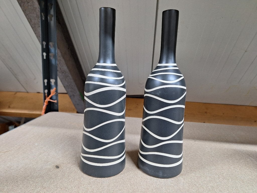 2 mooie flessen vazen aardewerk porselein, Ophalen of Verzenden, Zo goed als nieuw, Grijs, Steen/keramiek