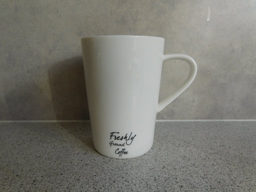 Rivièra Maison Mok Caffé Latte Freshly Ground Coffee, Huis en Inrichting, Overige merken, Keramiek, Zo goed als nieuw, Overige stijlen