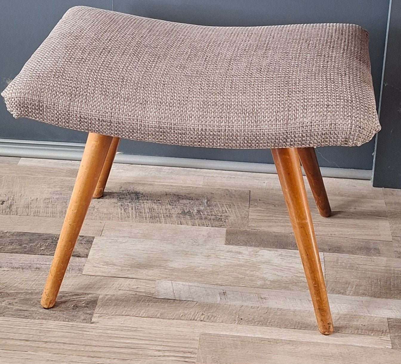 vintage voetenbankje met nieuwe bekleding, Ophalen, Hout, Minder dan 50 cm, Gebruikt