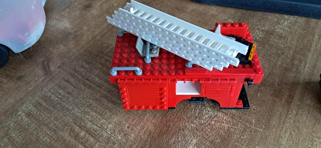 Bak met Sluban/lego., Ophalen, Zo goed als nieuw, Overige merken