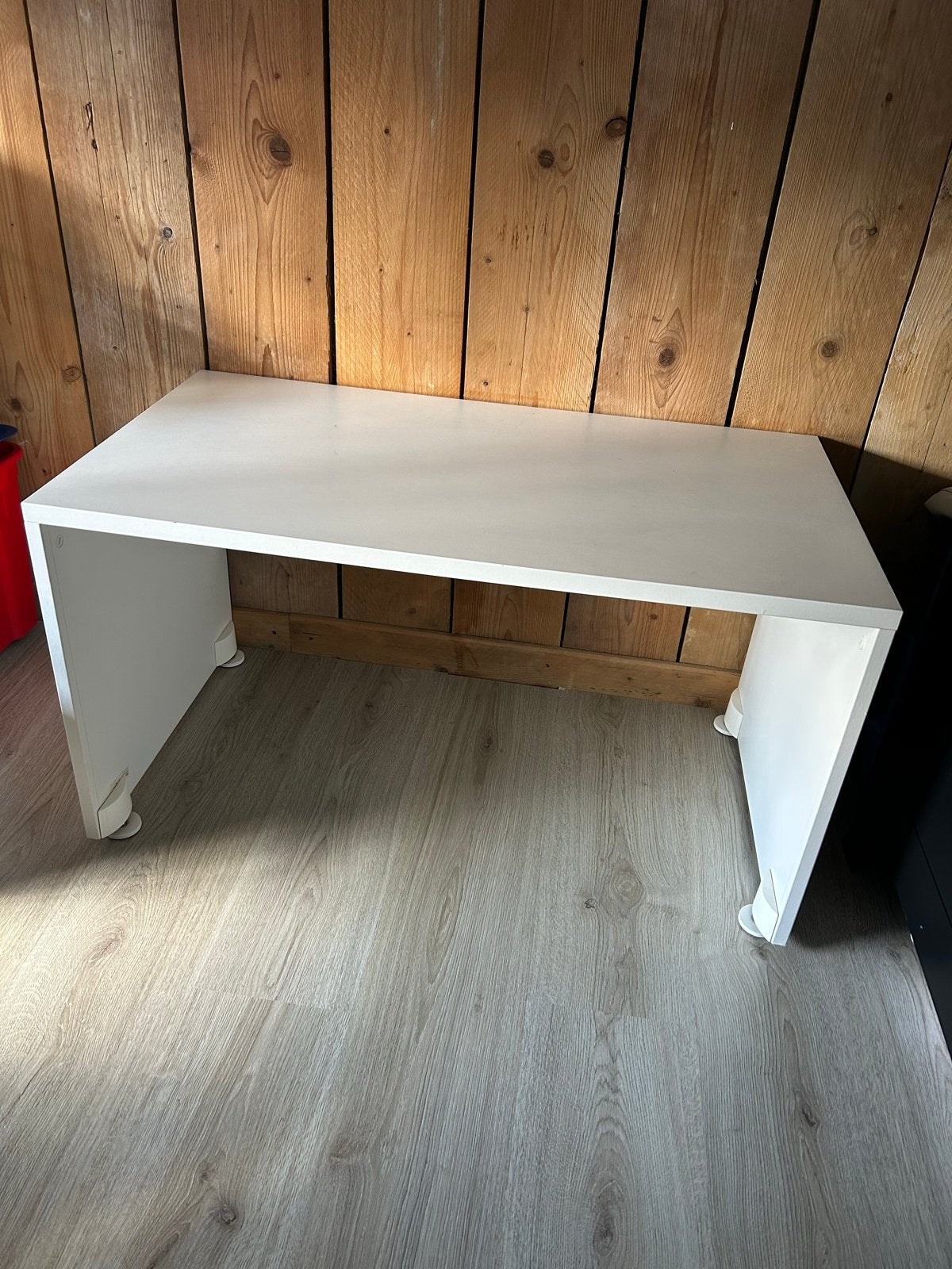 IKEA Kinderbureau - Wit en Compact, Gebruikt, Ophalen of Verzenden, IKEA, Kinderbureau