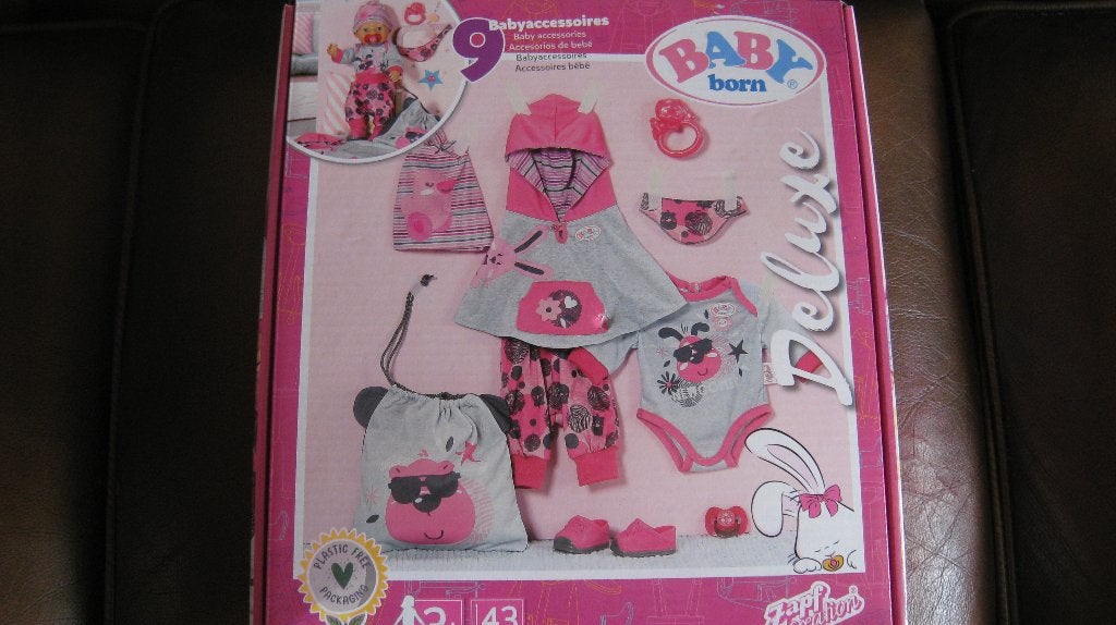 BABY BORN DE LUXE 43 CM KLEDINGSET MET 9 ACCESSOIRES, Kinderen en Baby's, Ophalen of Verzenden, Nieuw, Babypop