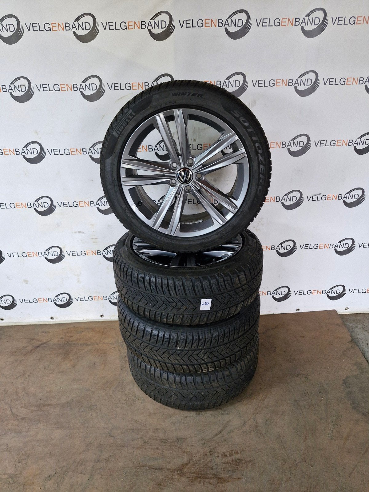 Winterset VW Arteon Passat T roc 245 45 18 5x112 sebring vag, 18 inch, ., Banden en Velgen, VW