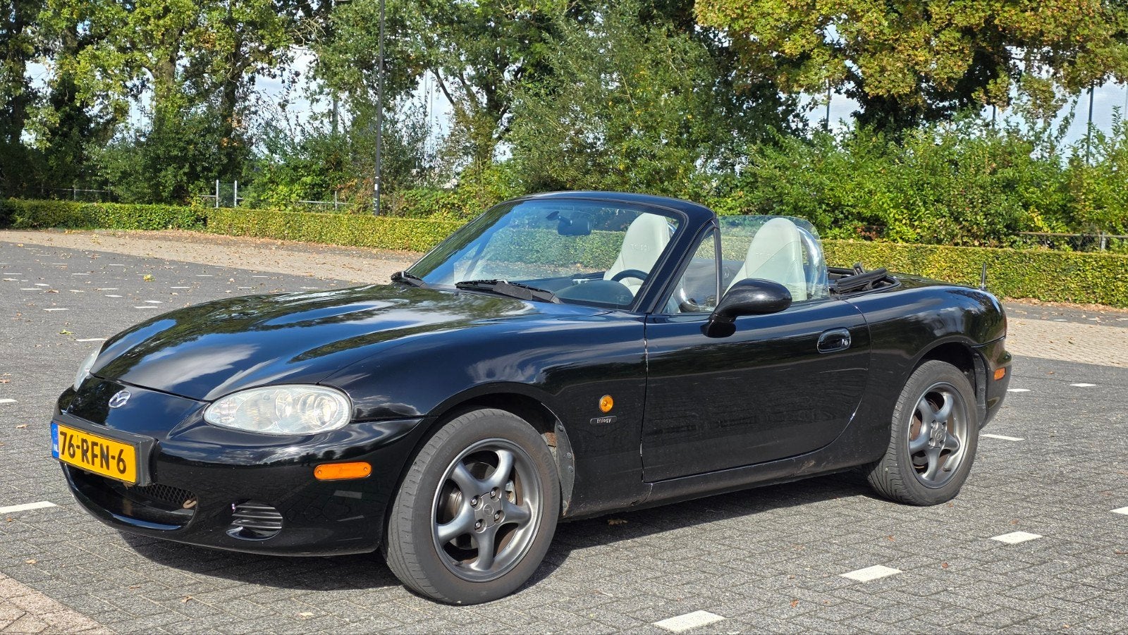 Mazda MX-5 NBFL 1.6 I 2003 Zwart | Trilogy Edition 333/333, Auto's, Achterwielaandrijving, 40 €/maand, 4 cilinders, Cabriolet
