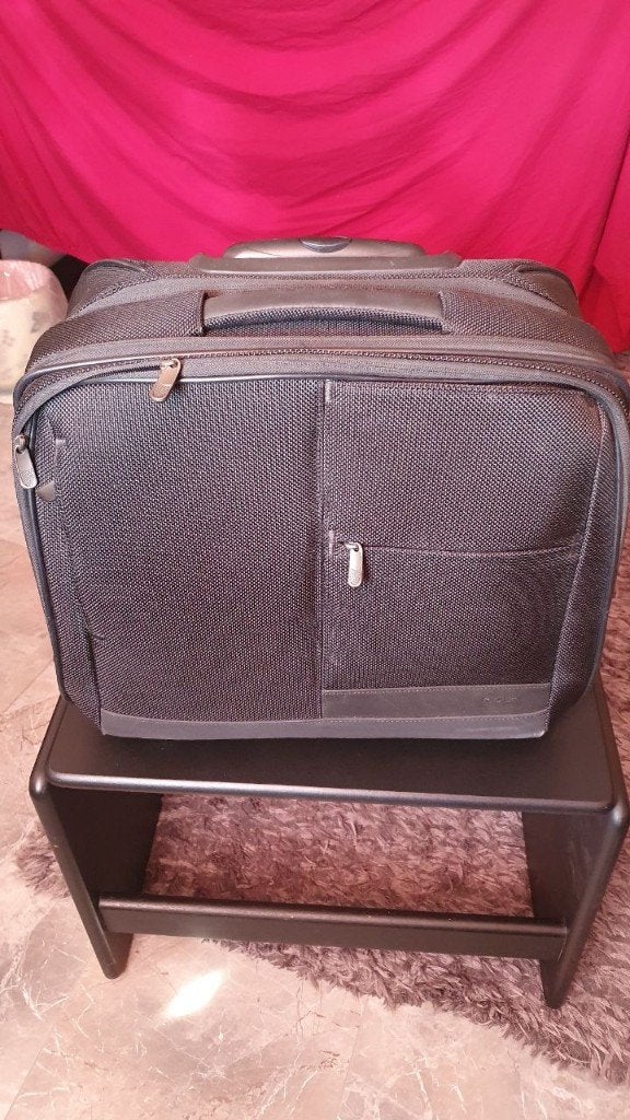 Targus trolley laptoptas met wielen – zeer netjes, Computers en Software, Laptoptassen, Trolleytas, 17 inch of meer, Ophalen of Verzenden