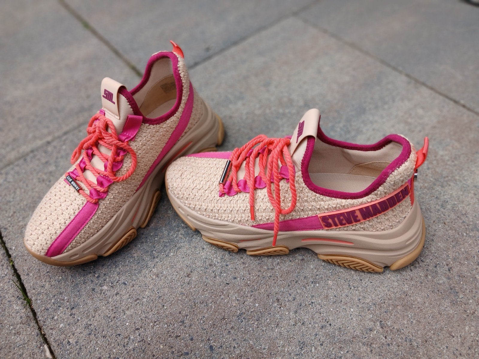Steve madden sneakers, Kleding | Dames, Schoenen, Ophalen, Beige, Steve Madden, Sneakers of Gympen