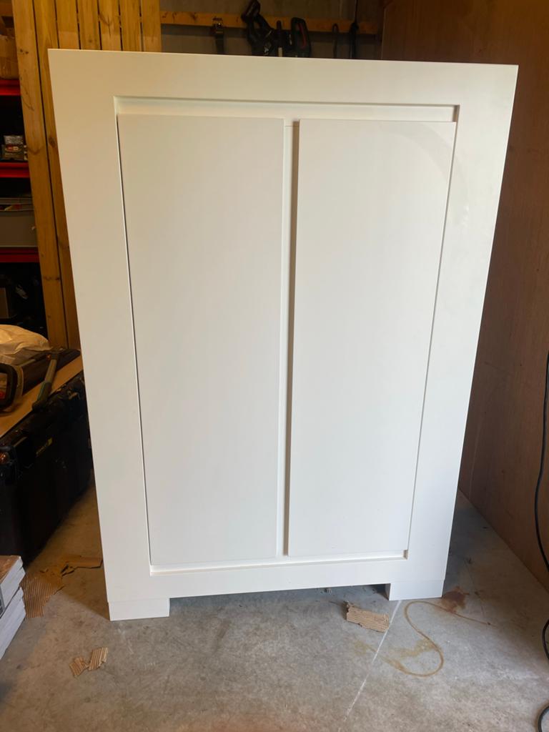 Witte kledingkast baby met hangruimte en planken, Huis en Inrichting, Ophalen, Gebruikt, 100 tot 150 cm, 150 tot 200 cm