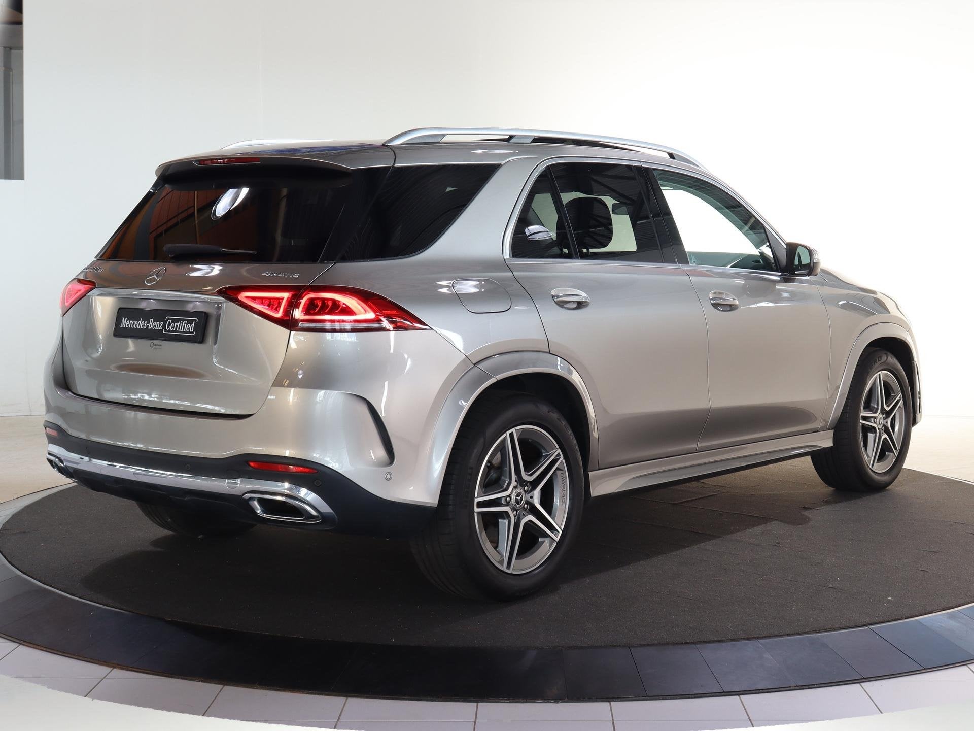 Mercedes-Benz GLE-klasse 350 e 4MATIC Premium Plus | AMG | P, Auto's, Mercedes-Benz, Dealer onderhouden, Gebruikt, 4 cilinders