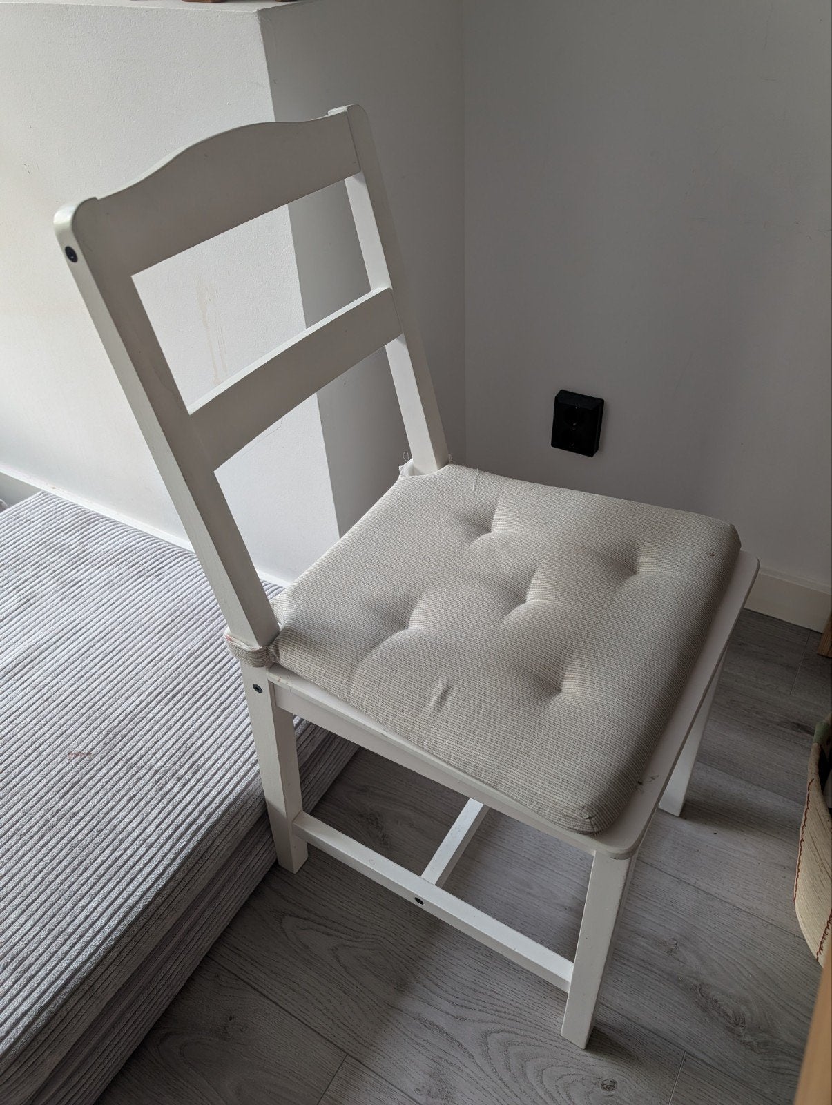 IKEA Hauga stoel met kussen, gebruikt, Ophalen, Gebruikt, Wit, Stof