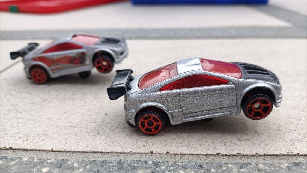 2 vliegende auto s frictie auto 2x, Ophalen of Verzenden, Gebruikt