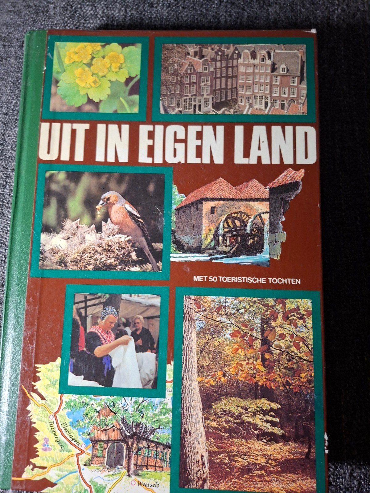 Uit in Eigen Land - Met 50 toeristische tochten, Boeken, Reisgidsen, Ophalen of Verzenden, Reisgids of -boek, Benelux, Onbekend