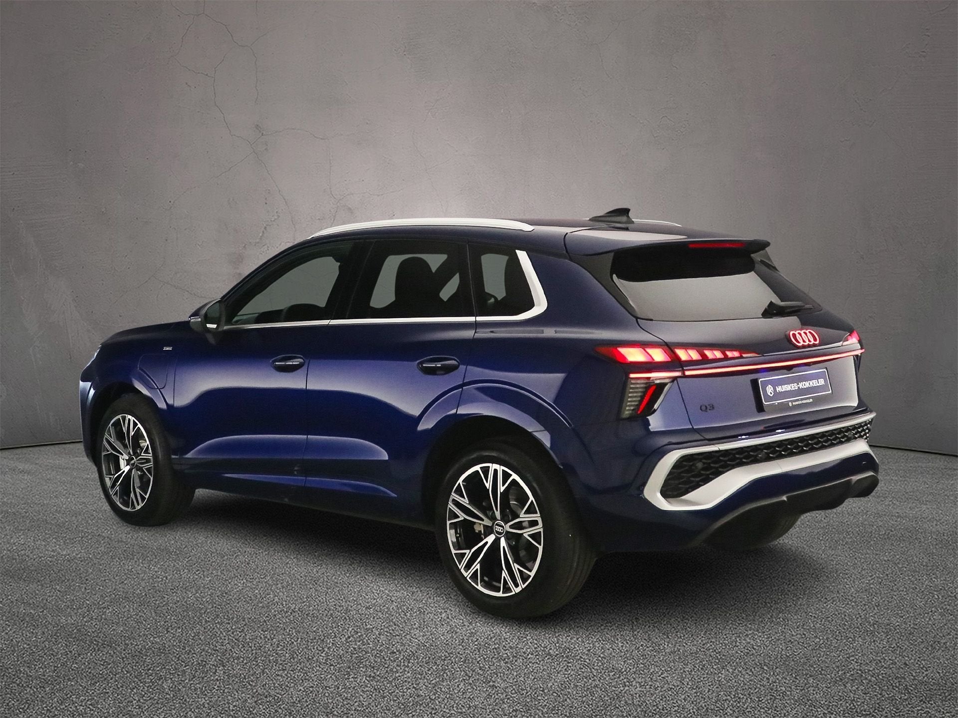 Audi Q3, 1800 kg, Euro 6, Blauw, 135 min