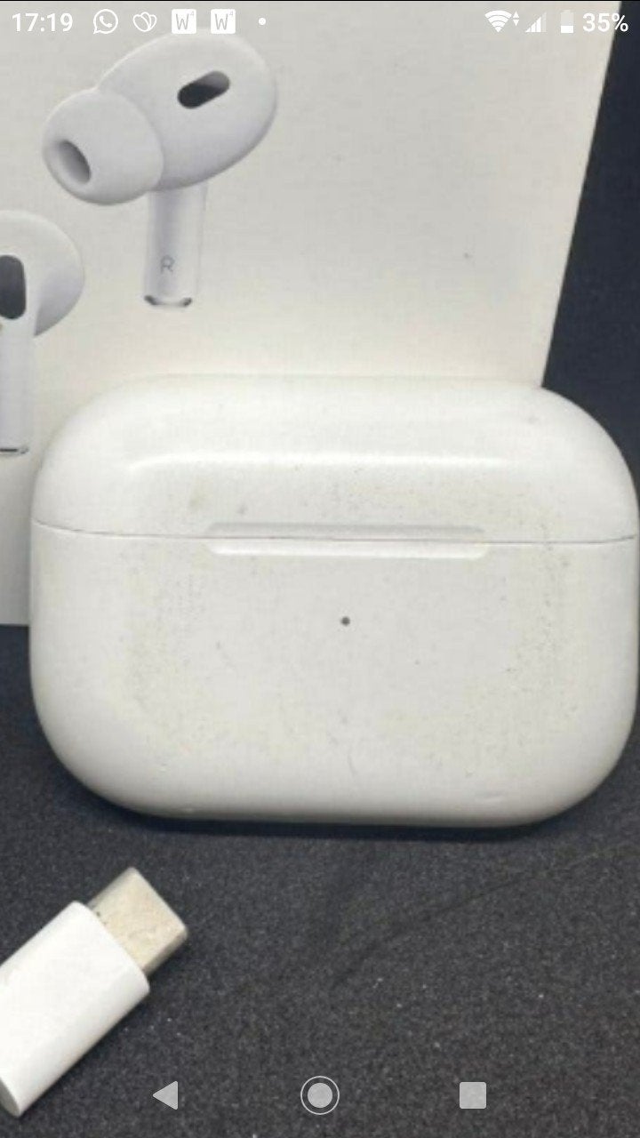 oplaadcase airpods kwijt 17 sept  in bus Almere, Contacten en Berichten