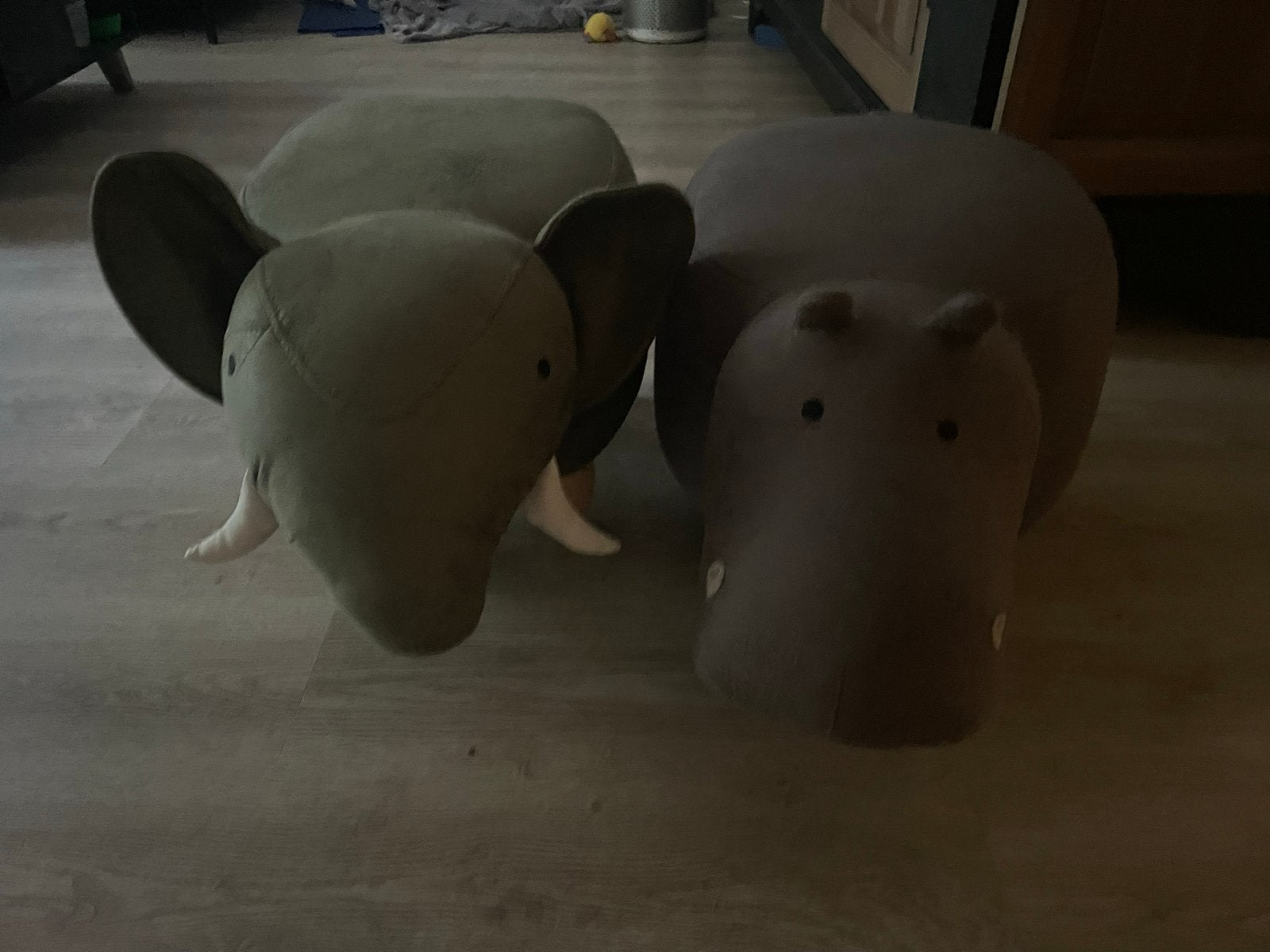 Leuke krukjes: olifant en nijlpaard, Ophalen, Zo goed als nieuw, Overige materialen