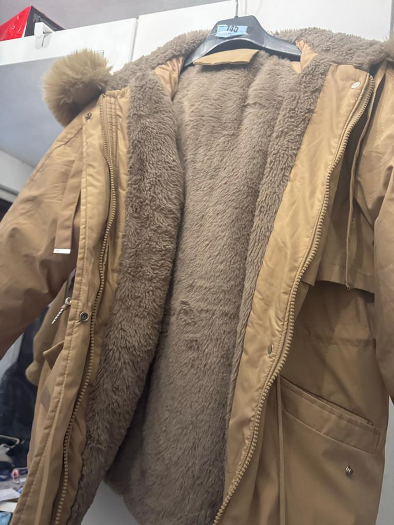 Dames jas met teddy voering, Kleding | Dames, Jassen | Winter, Ophalen of Verzenden, Gedragen, Maat 38/40 (M), Beige