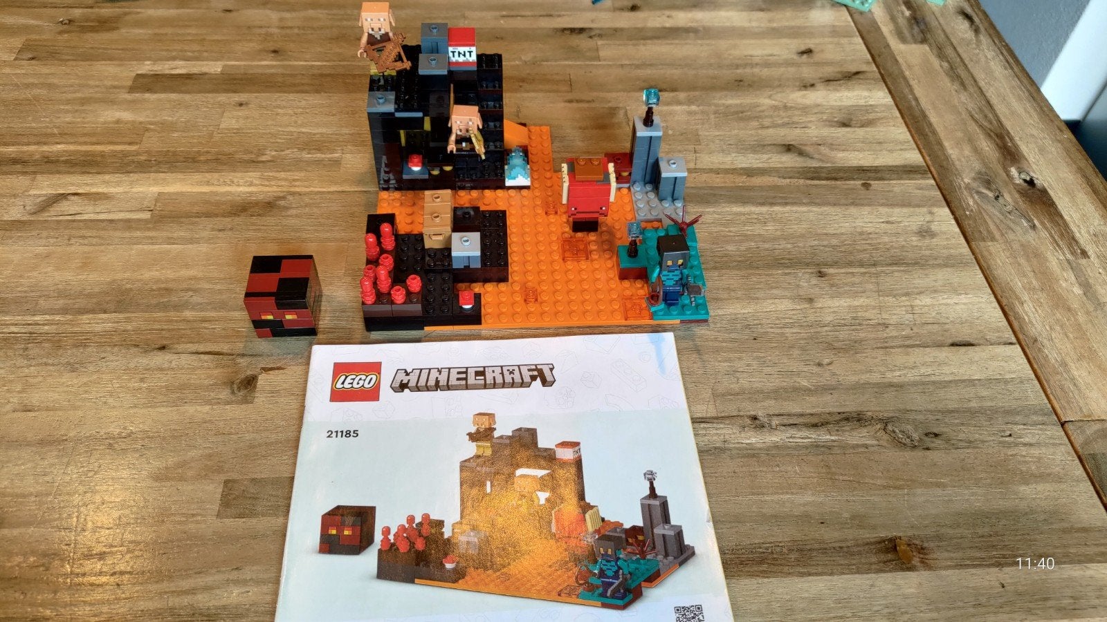 100% Nieuwst. LEGO Minecraft 21185 De Netherbastion, Minecraft, Lego, Ophalen of Verzenden, Complete set